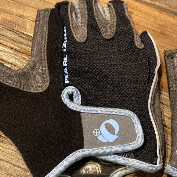 Pearl Izumi cycling gloves - Picture 2 of 4